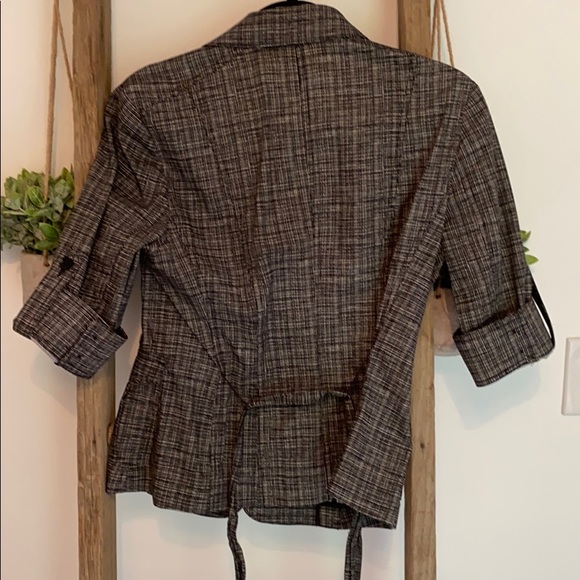 🌺2/$10. Express Jacket - Picture 5 of 6